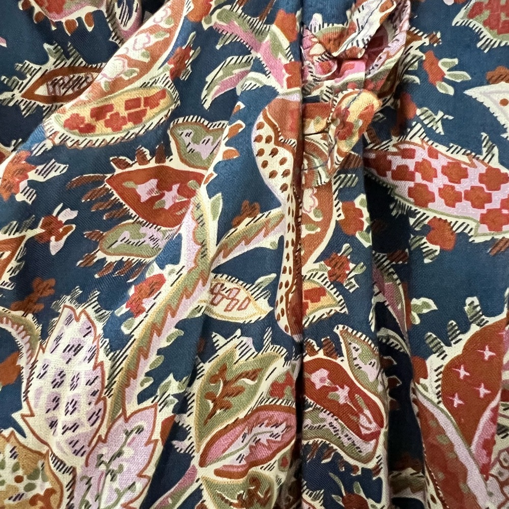 LOVE THE LABEL Printed 3/4-Sleeve Jumpsuit in Multicolor Paisley - Picture 3 of 4